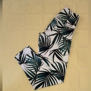 DYI Define Your Inspiration Legging White Green EUC XSmall S6